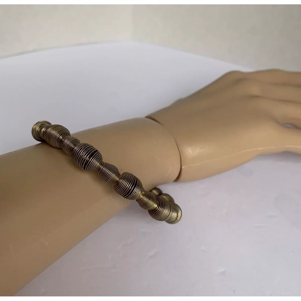 Bracelet Gold Brass Tone Delicate Vintage Small Round Design‎ Accents Bangle